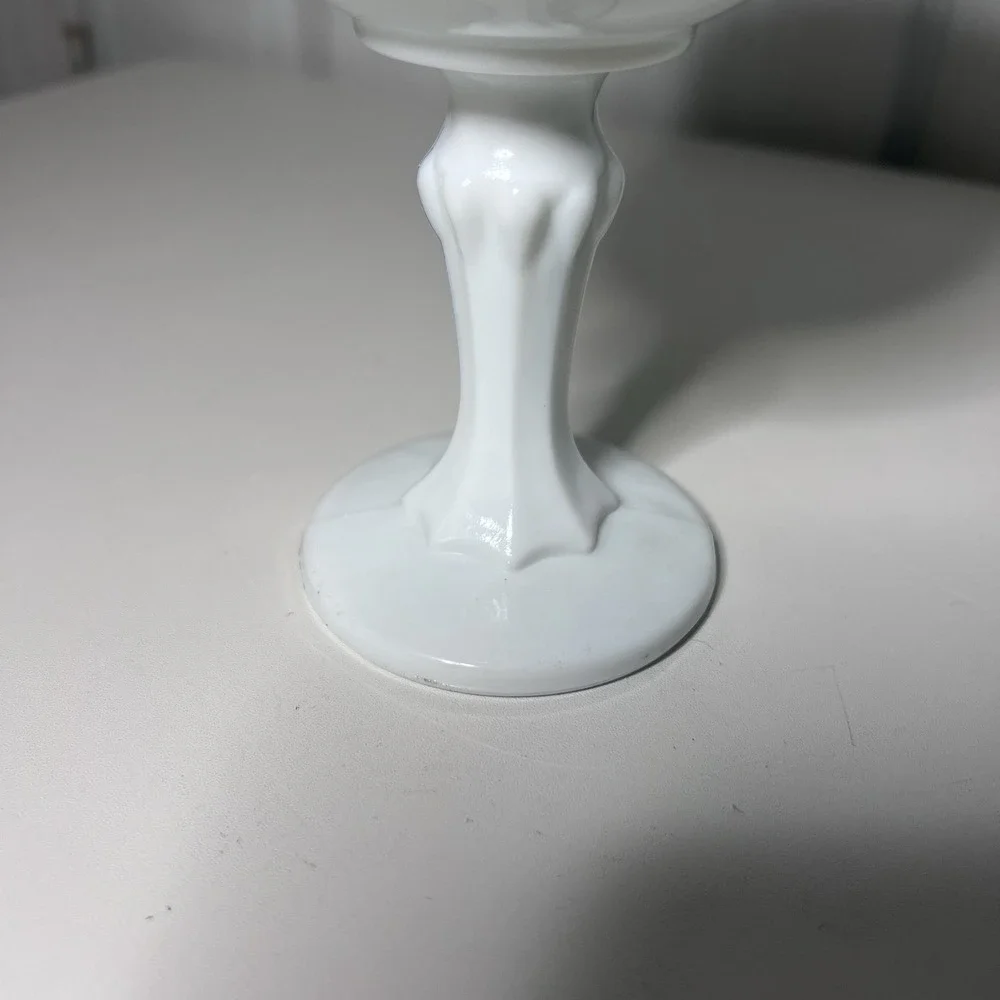 Vintage Indiana Milk Glass Compote/Bowl‎ With Pedestal Teardrop